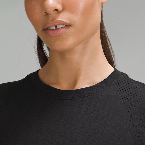 Train to Be Short-Sleeve Shirt Black - Picture 4 of 5